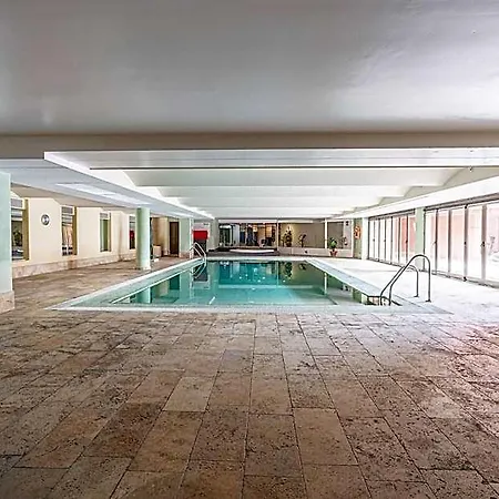 Hotel Ground Floor In Salinas,