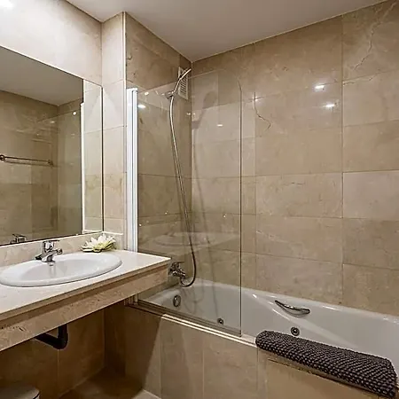 Hotel Ground Floor In Salinas, 4*